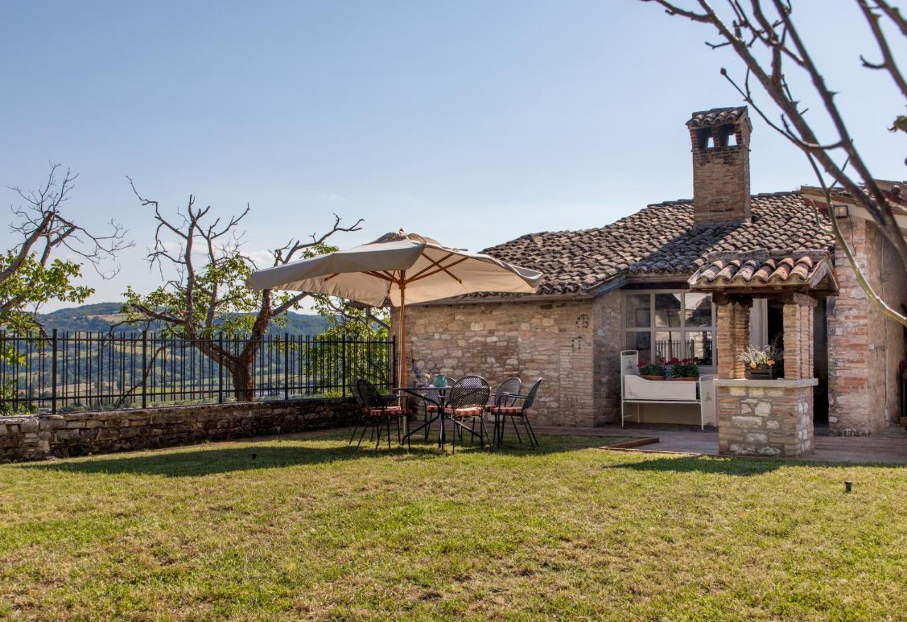 I Casali Di Villa Benveduti Gubbio Exterior photo